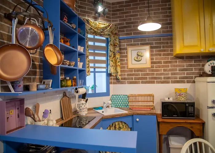 Monica's * Έγκερ