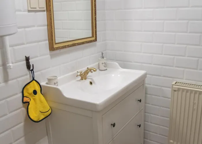 Monica's 아파트 에게르